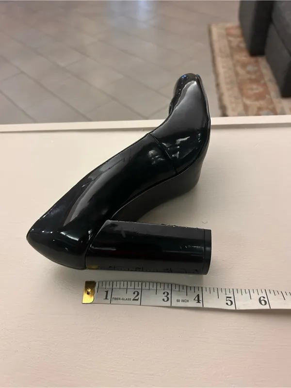 Nine West Classic Black Patent High Heel Pumps 7.5 M - Image 4