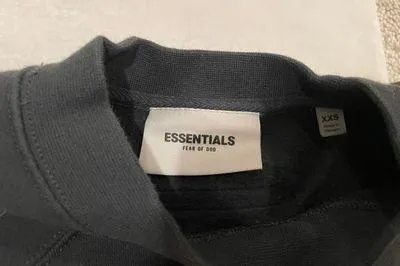 Fear of God Essentials crew neck logo sweatshirt - Image 7