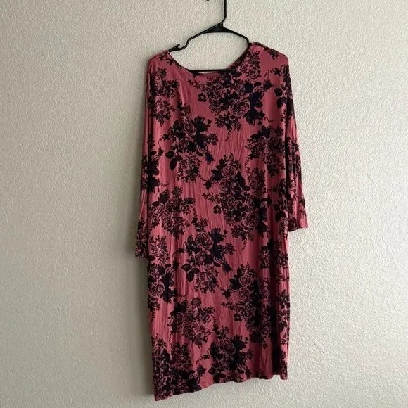 Free People Floral Midi Dress Pink Black Long Sleeve Boho Size Medium - Image 4