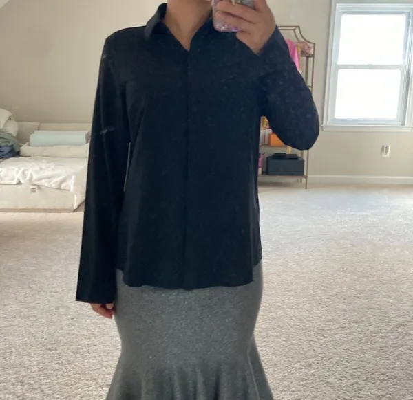 Athleta button up shirt. Fits s - Image 6