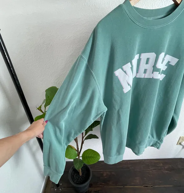 Nurse Crewneck Sweatshirt Green Size XL - Image 4