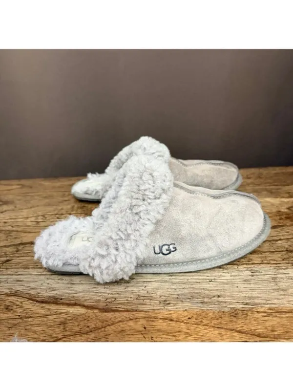 UGG Scuffette Size 6 - Image 2