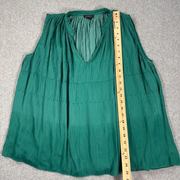 Current Air Pleated Sleeveless Blouse Women's Medium Green Satin V-Neck Flowy - Image 4