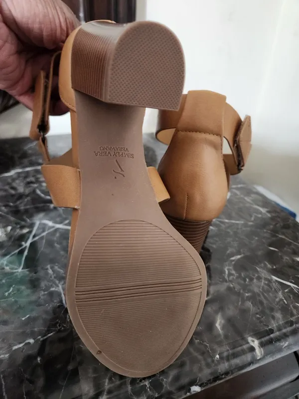 Simple Tan Crisscross Block Heel Sandals Size 8.5 - Image 3
