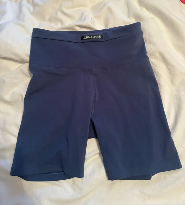 Lorna Jane Bike Shorts - Image 2