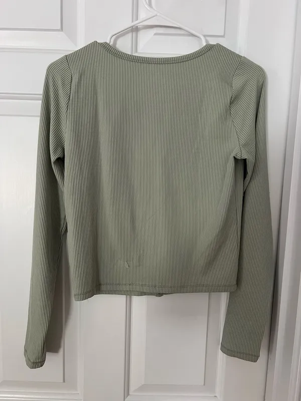 Hollister Must-Have Collection Baby Tee - Image 2