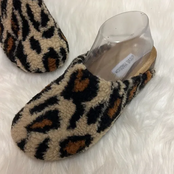 Steve Madden VESA Scuff Leopard Print Size 7 BIN 19‎ - Image 3