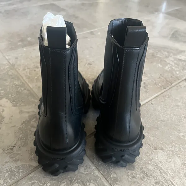 NEW Black Tractor Motor Leather Boots, Size 38 NEW in Box $1,325 - Image 10