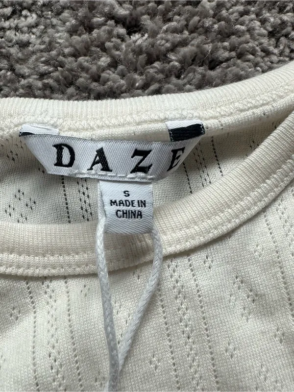 DAZE Cream Ribbed Long-Sleeve Crew Top with Lettuce Hem - Image 5