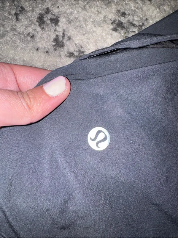 NWT Lululemon Hotty Hot HR Skirt Black Grey Graphite Dye Sz 4 Long - Image 3