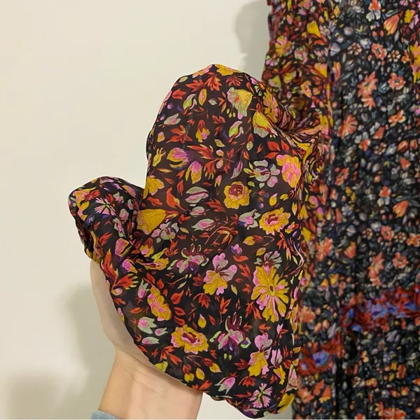 Anthropologie Sheer Floral Flowy Dress size Medium - Image 5