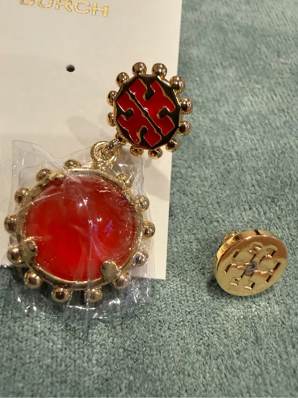 Tory Burch | Red/Orange Gold Plated Drop Logo Earrings - Image 4