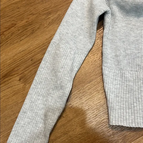 Princess Polly Morley Off Shoulder Sweater in Grey Marle‎ Size M/L - Image 5