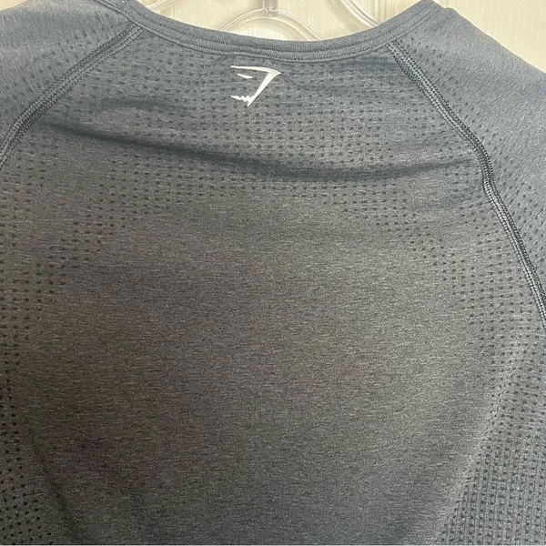 Gymshark Vital Crop Top Seamless Long Sleeve Size M Black - Image 10