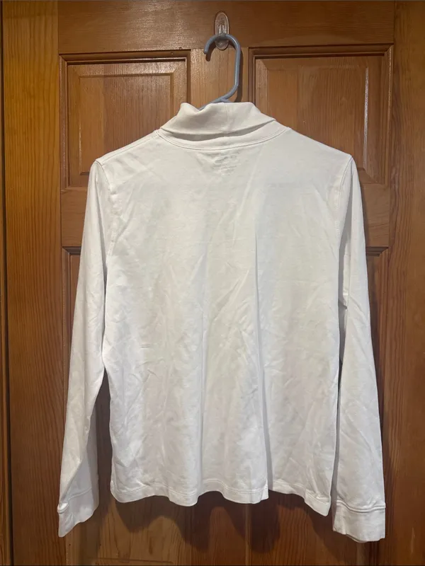 L.L.Bean white turtle neck size large . - Image 6