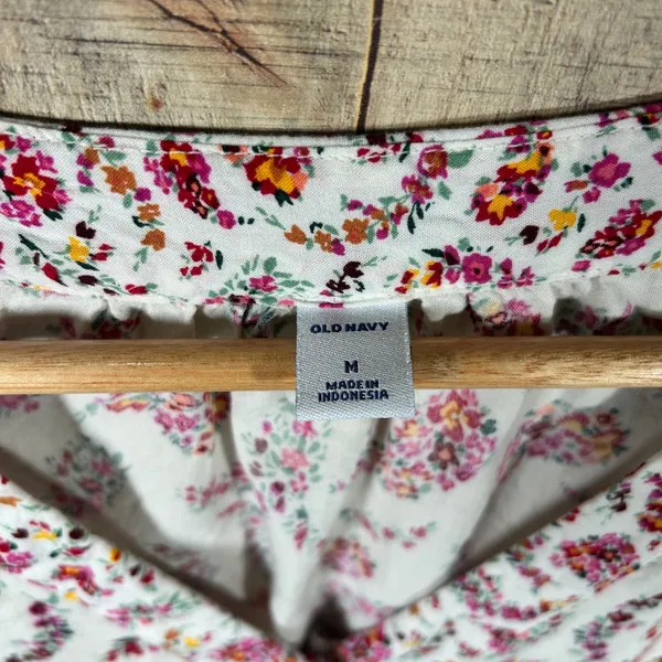 Old Navy White Floral Paisley Rayon Flutter Sleeve Button V-Neck Blouse Boho M - Image 5