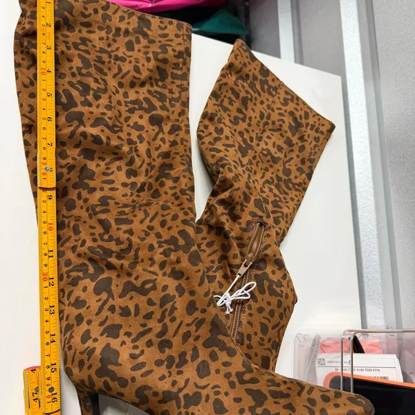 A New Day Leopard Print Tall Boots Brown Black Pointed Toe Kitten Heel Size 8 - Image 6