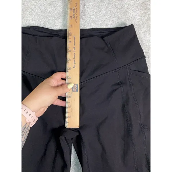 lululemon cropped black leggings size 12 no front seam - Image 6