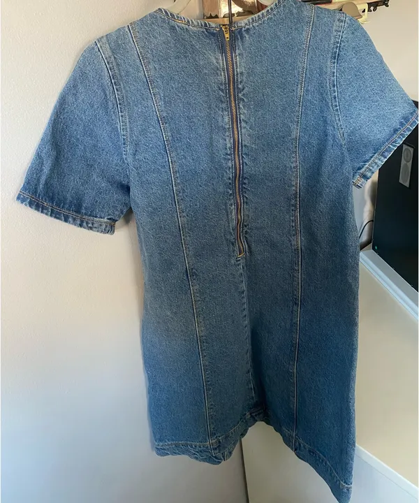 Old Navy - Image 4