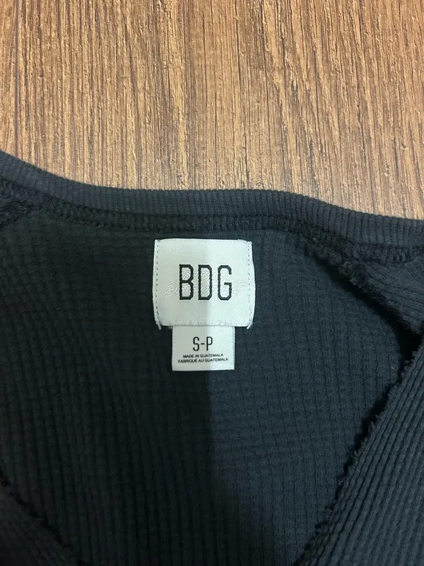 Urban Outfitters Long Sleeve - Image 3
