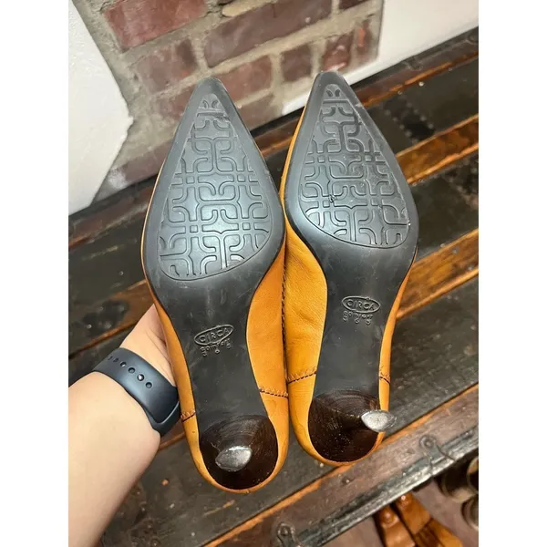 Vintage Circa Joan & David Mustard Pumps - Image 5