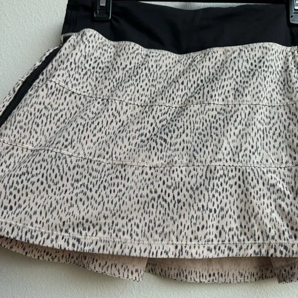 Lululemon Pace Rival Skirt Dottie Dash Grain Black Size 6 TALL Golf Tennis Small - Image 2