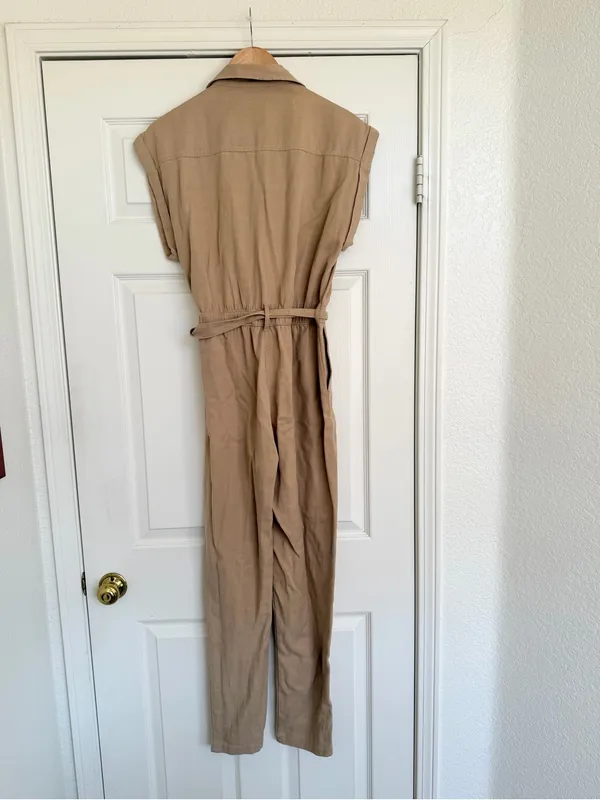 Abercrombie & Fitch Tan Soft Button Front Utility Jumpsuit Sz S Like New - Image 7