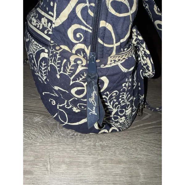 Vera Bradley Navy And White Floral Print Twirly Bird Pattern Zip Up Tote Bag - Image 13