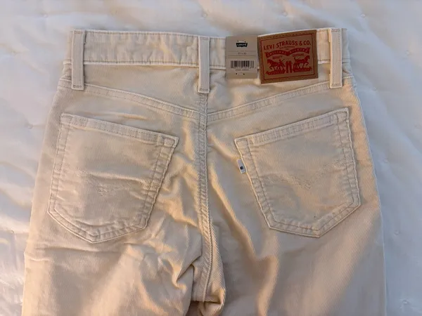 Levi’s High-Rise Bootcut 725 Corduroy Pants - Image 4