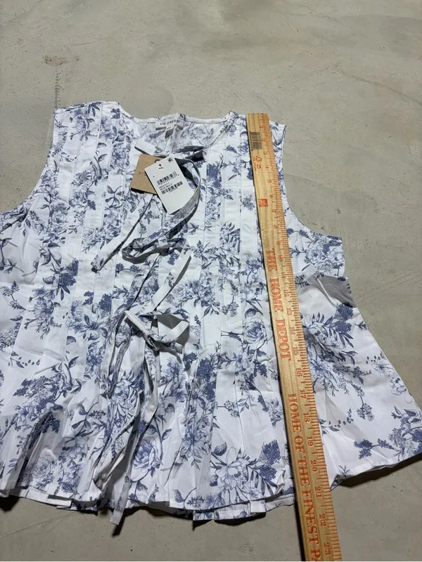 Blu pepper NWT Floral toile sleeveless pleated front tie blouse large - Image 6