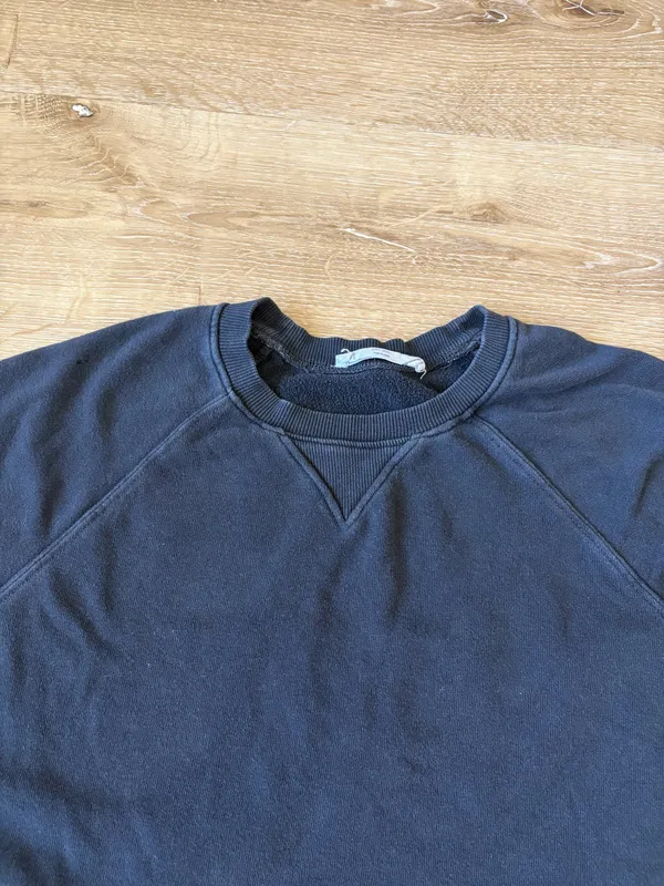Double Zero Black Cropped Crewneck Sweatshirt - Image 4
