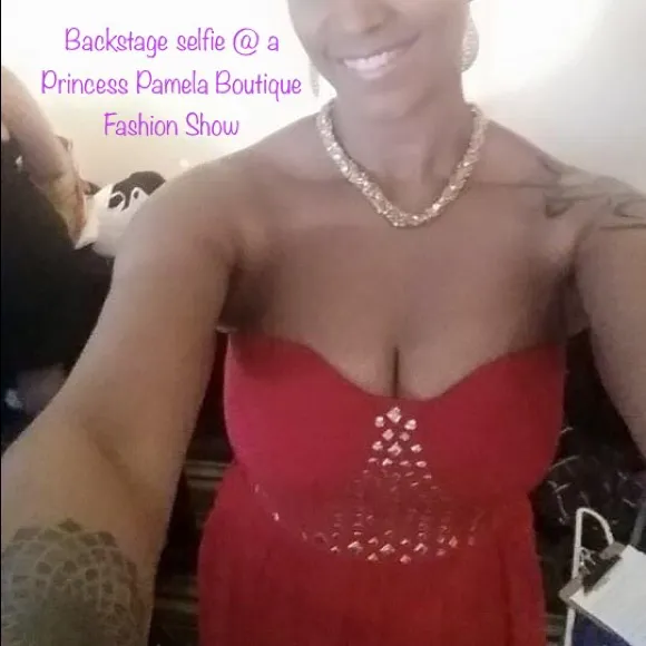 💐🟡LAST ONE: Red and Gold Stud Dress - Medium - Image 3