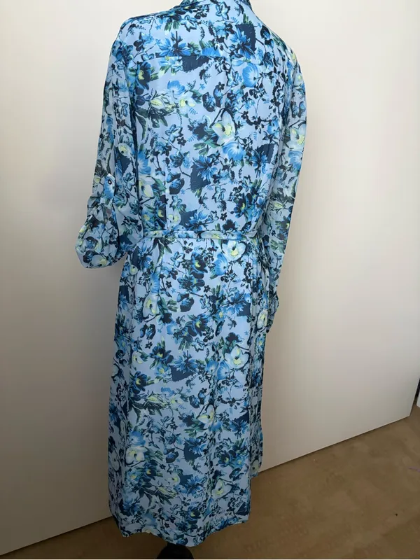 Tahari Light Blue Floral Button-Front Long Sleeve Midi Dress - Image 5