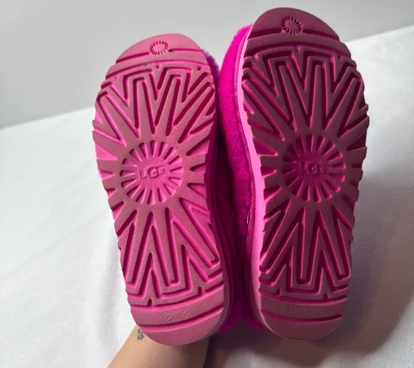 Hot pink Ugg clogs  - Image 5