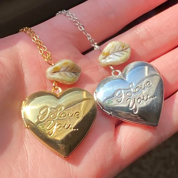 Handmade gold tone stainless steel heart locket necklace  - Image 8