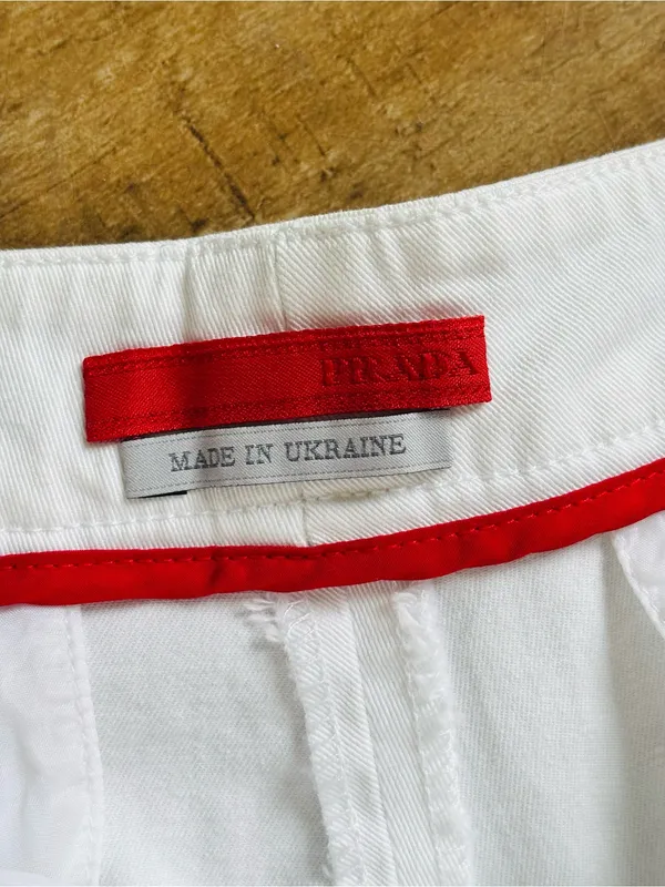Women's Prada white cotton Bermuda shorts size 42 IT (6-8) - Image 3
