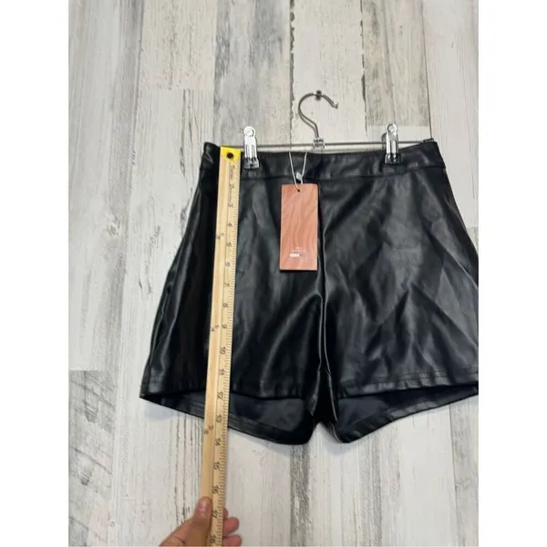 SheIn Faux leather shorts - Image 3