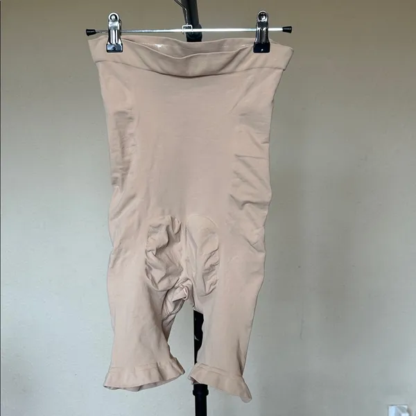 NWOT Skims Shapewear Seamless Sculpt Mid Thigh Short Beige Size‎ 2X - Image 5