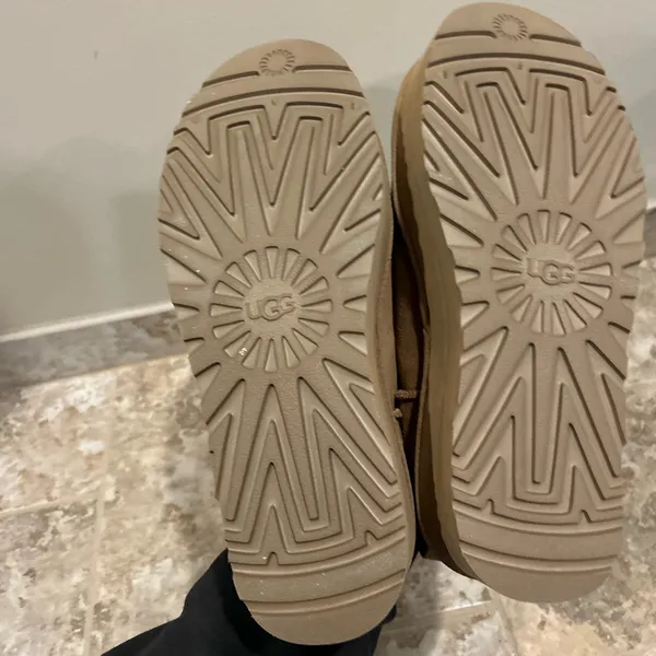 UGG Ultra Mini Platform Chestnut Women's Size 8 - Image 5