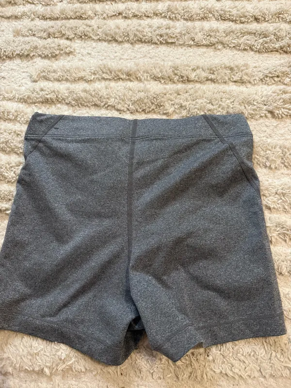 GRAY NIKE PRO SHORTS - Image 2
