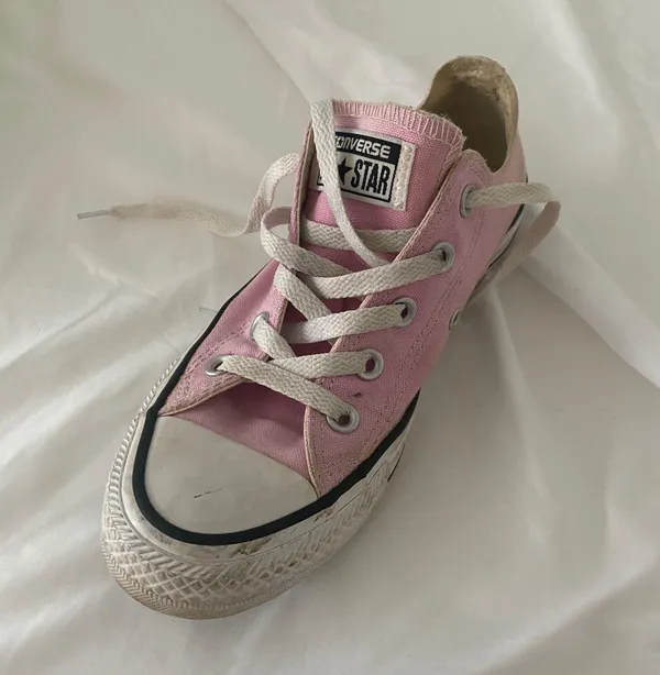 Pink converse - Image 4
