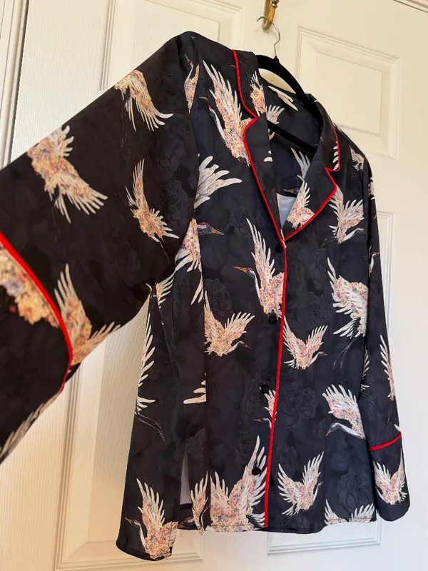 H&M Lounge Top - Crane Bird Print - Size 12 - Black White Red - Image 2
