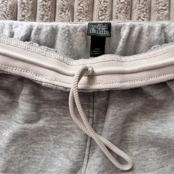 Wild Fable Light Gray Joggers with Drawstring - Image 3