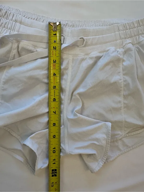 Lululemon Hotty Hot High-Rise Lined Shorts 2.5 White Size 6 LW7AHRT P60218 - Image 6