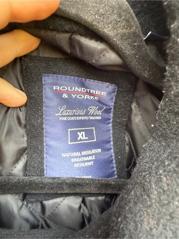 Roundtree & York Luxurius Wool Womens Black Double-Breasted Wool Peacoat - Image 5