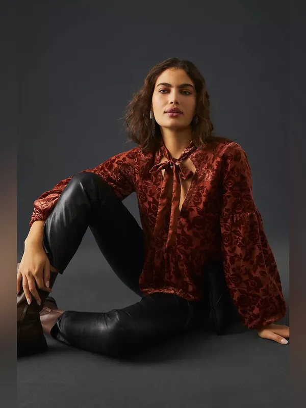 Anthropologie Rust Floral Velvet Tie-Neck Long Sleeve Peplum Blouse Size Medium - Image 2