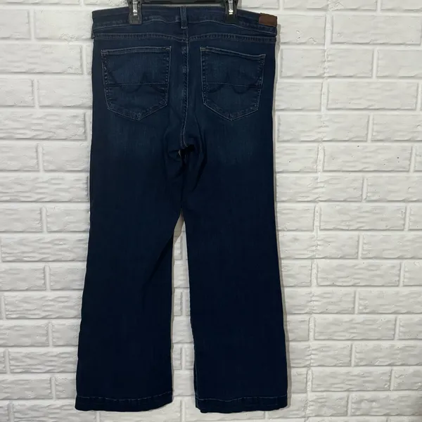 Ariat Trouser Mid Rise Wide Leg Jeans Women’s 31S Joanna Medium Wash Denim - Image 3