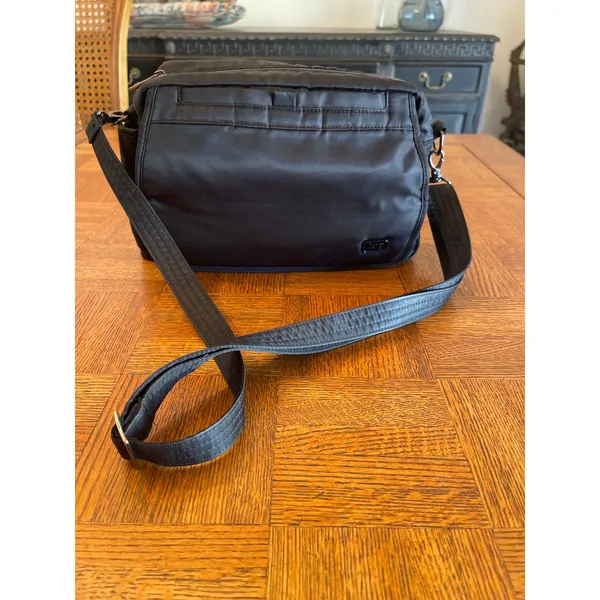 Lug Rumba Travel Bag Crossbody Black - Image 2