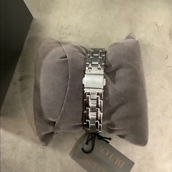 NWT BULOVA STAINLESS STEEL QUARTZ WATCH‎ - Image 6