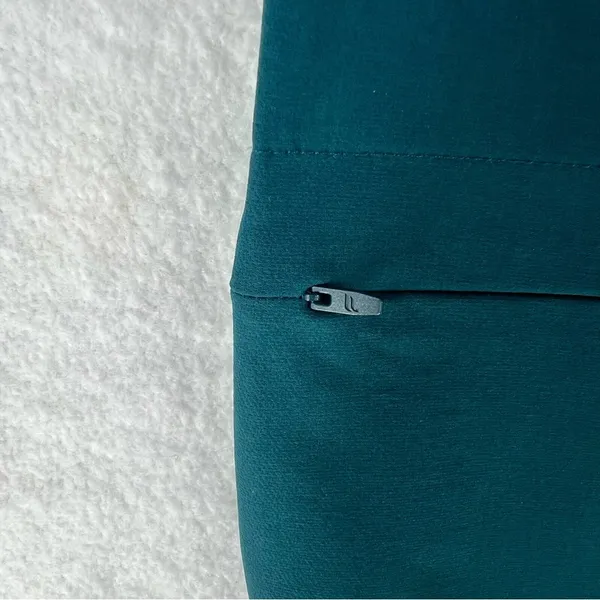 Fabletics Short Length High Waisted Hybrid‎ Cargo Pants Stretch Pockets Skinny - Image 5